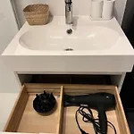 Appartement 3 Bedroom With Own Garden Close To Main Trainstation