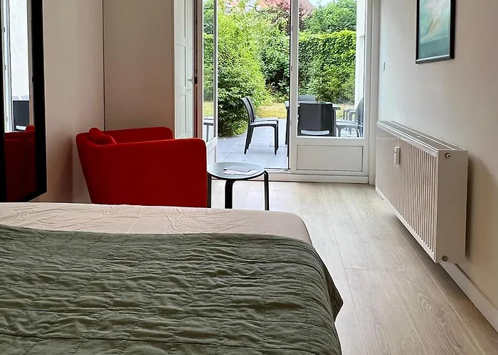 3 Bedroom With Own Garden Close To Main Trainstation Apartment Ghent
